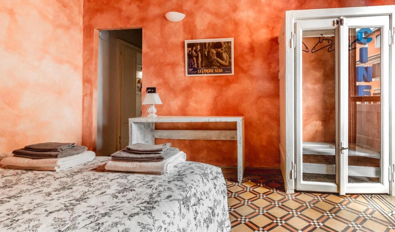 La Locanda Del Teatro Милан Экстерьер фото