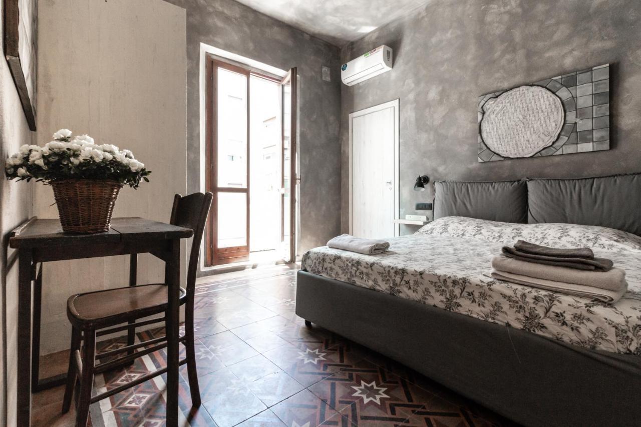 La Locanda Del Teatro Милан Экстерьер фото