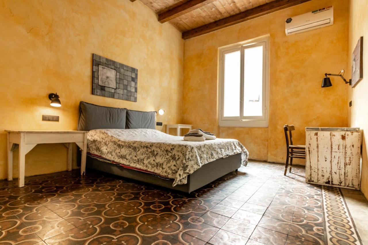La Locanda Del Teatro Милан Экстерьер фото